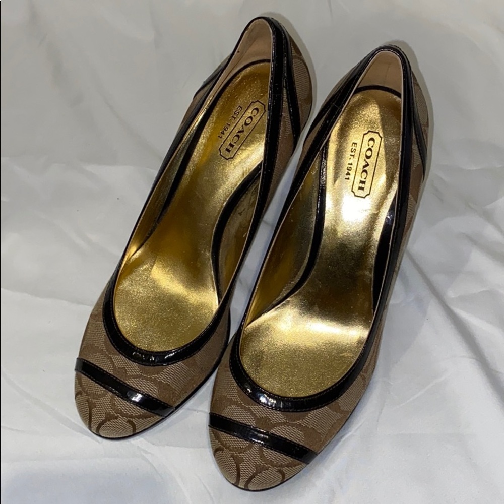 Coach Kerryann Wedges